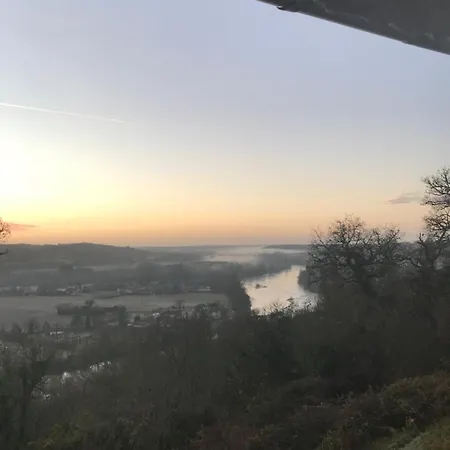En Bas Cool La Vienne Queaux